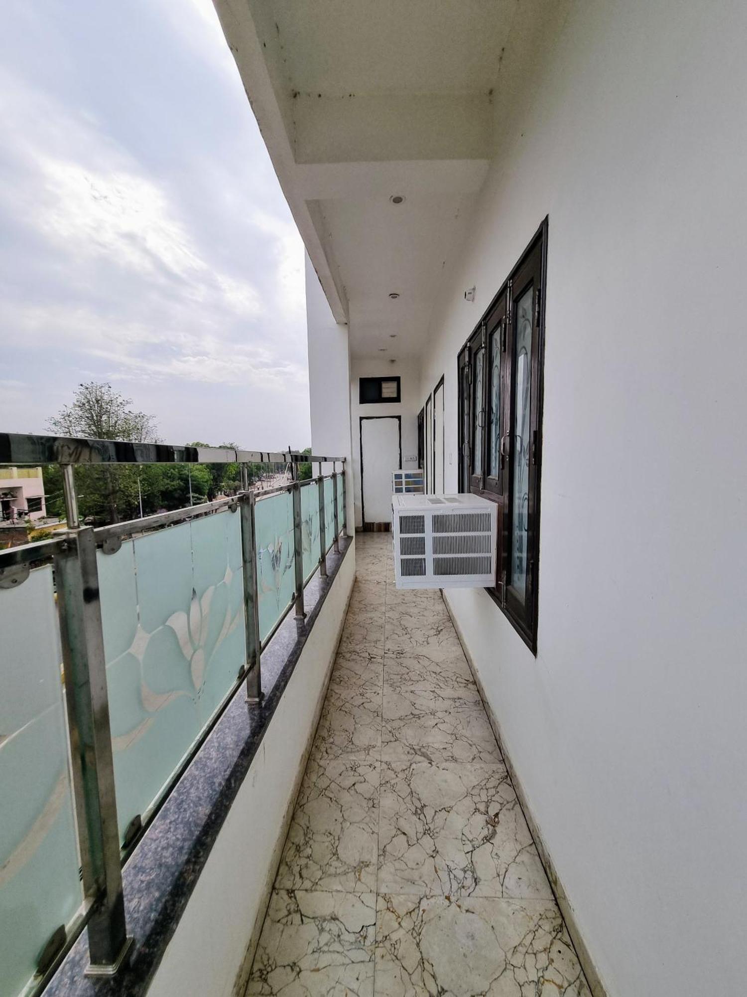 Hotel Sangam View Αλλαχαμπάντ Εξωτερικό φωτογραφία
