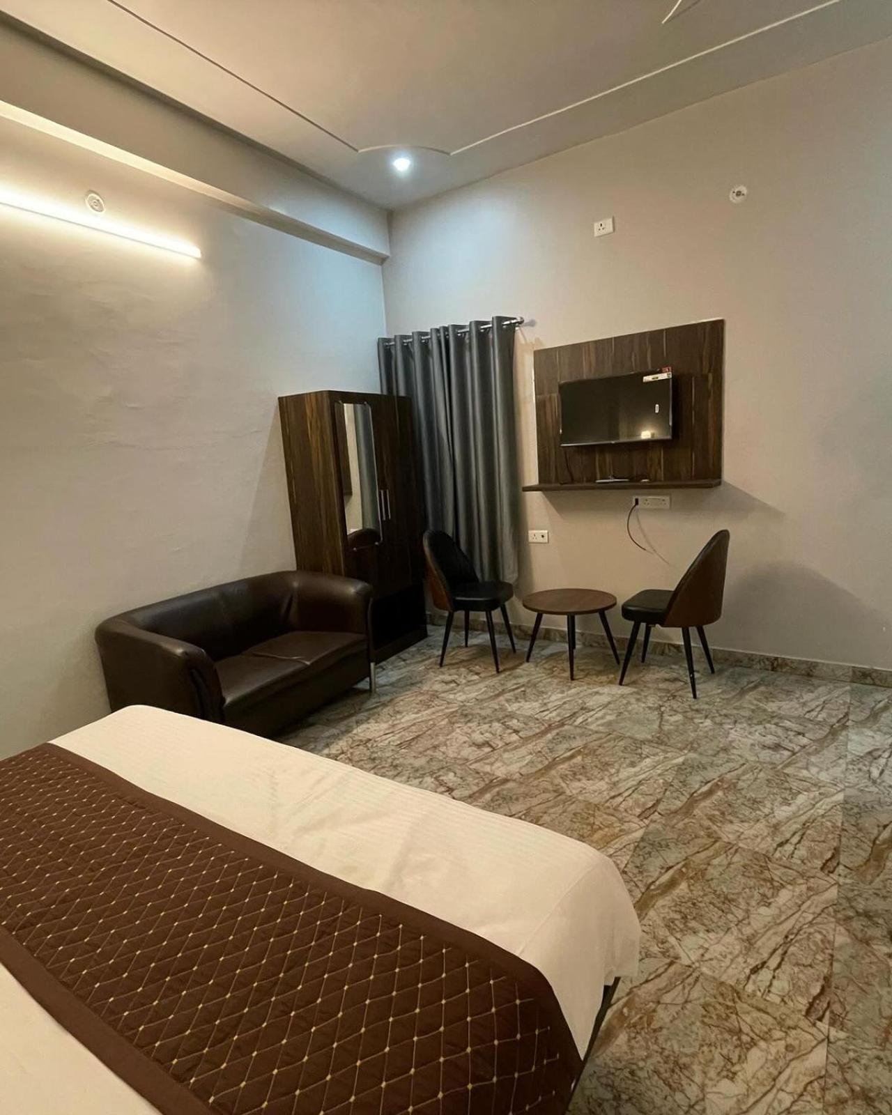 Hotel Sangam View Αλλαχαμπάντ Εξωτερικό φωτογραφία